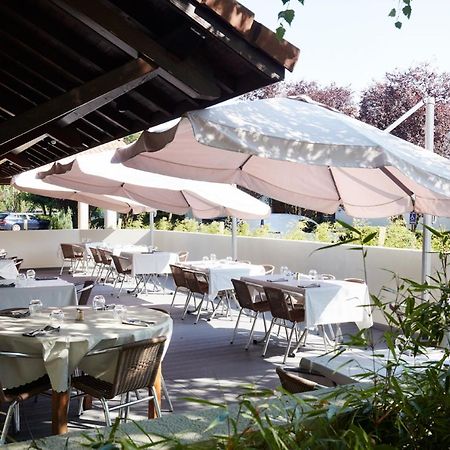 Logis Des Trois Massifs Hotel Claix  Bagian luar foto