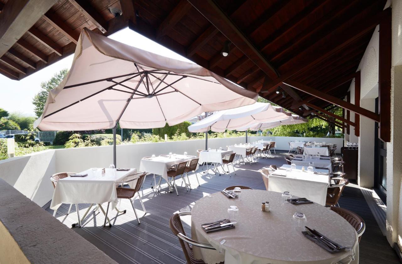 Logis Des Trois Massifs Hotel Claix  Bagian luar foto