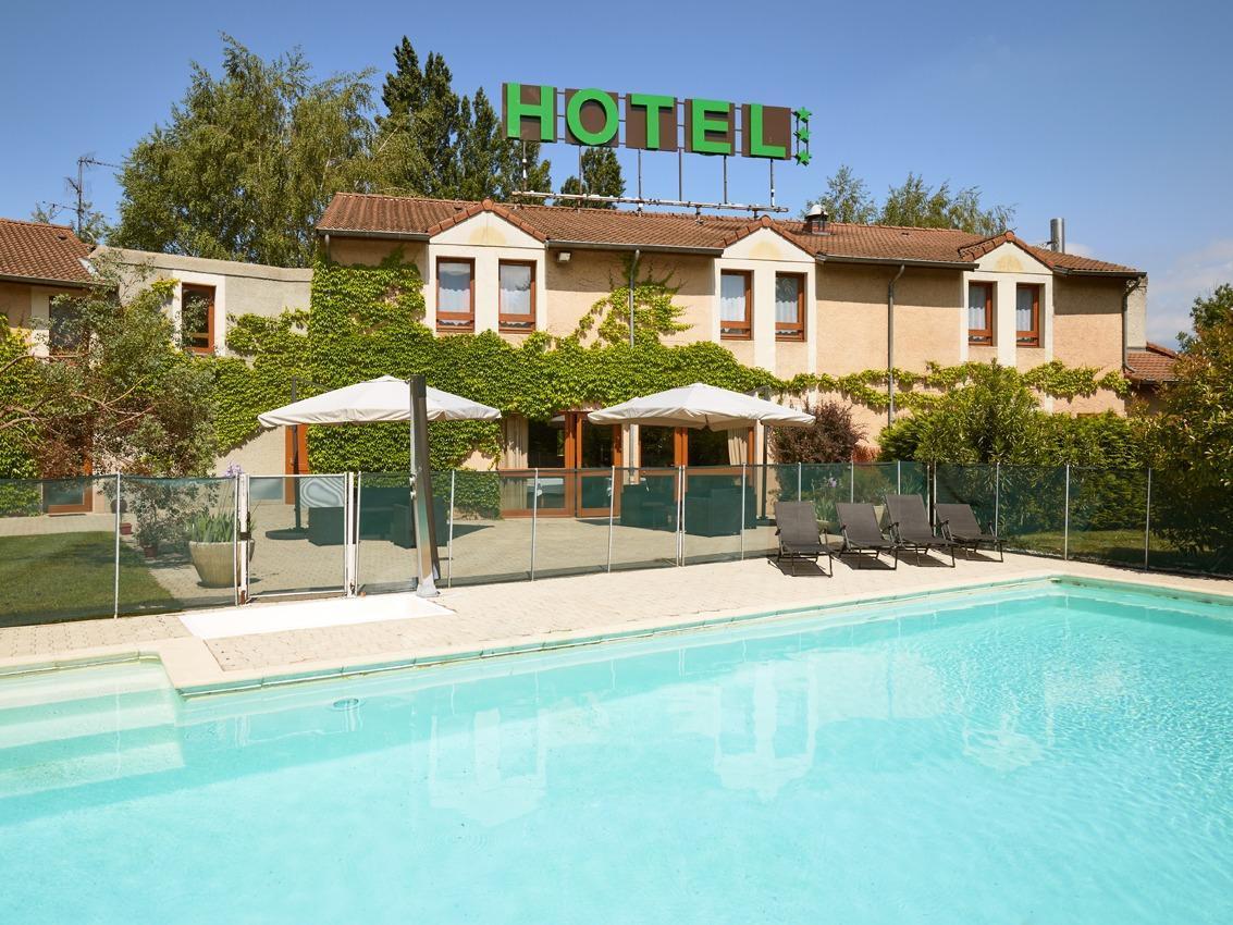 Logis Des Trois Massifs Hotel Claix  Bagian luar foto