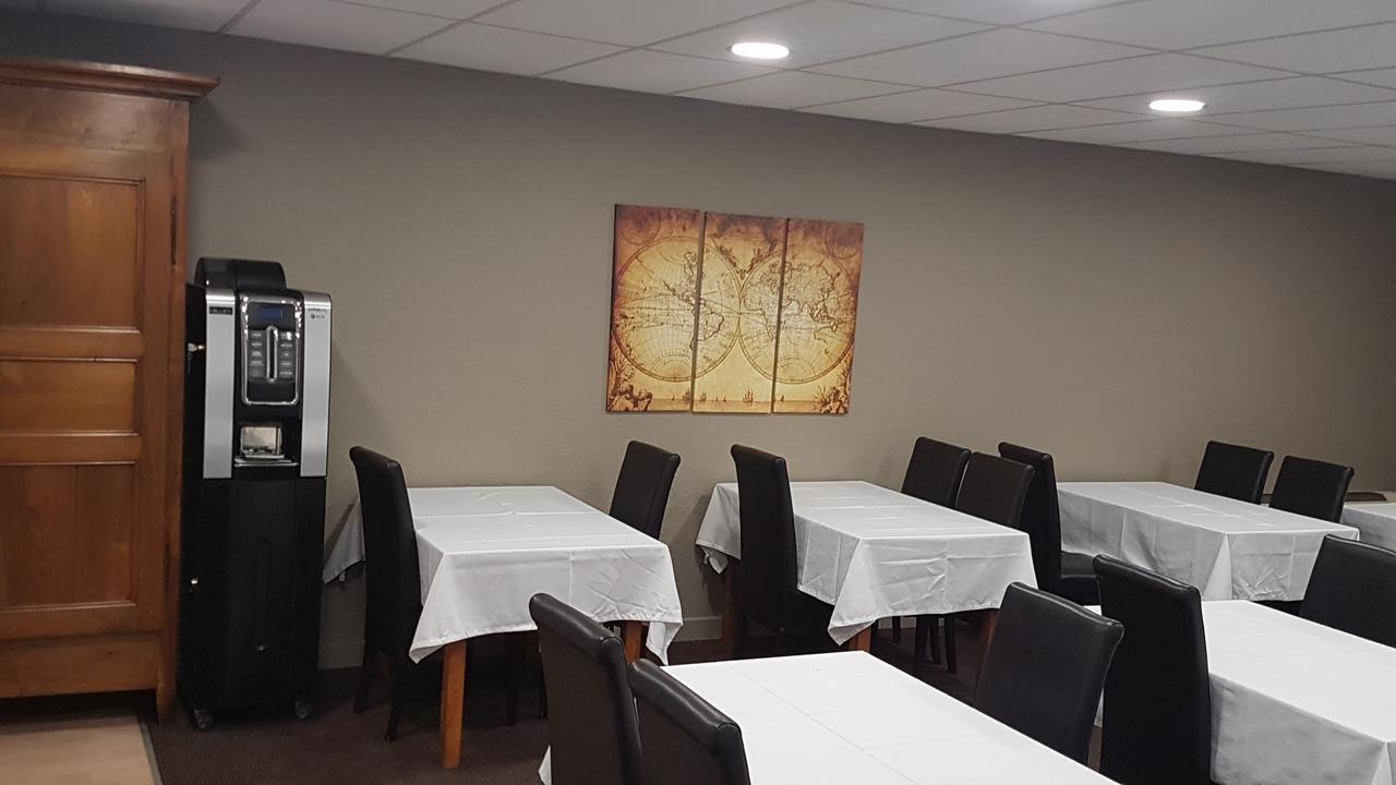 Logis Des Trois Massifs Hotel Claix  Bagian luar foto